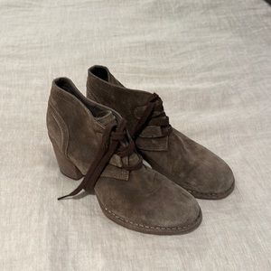 Clarks Suede Booties EUC